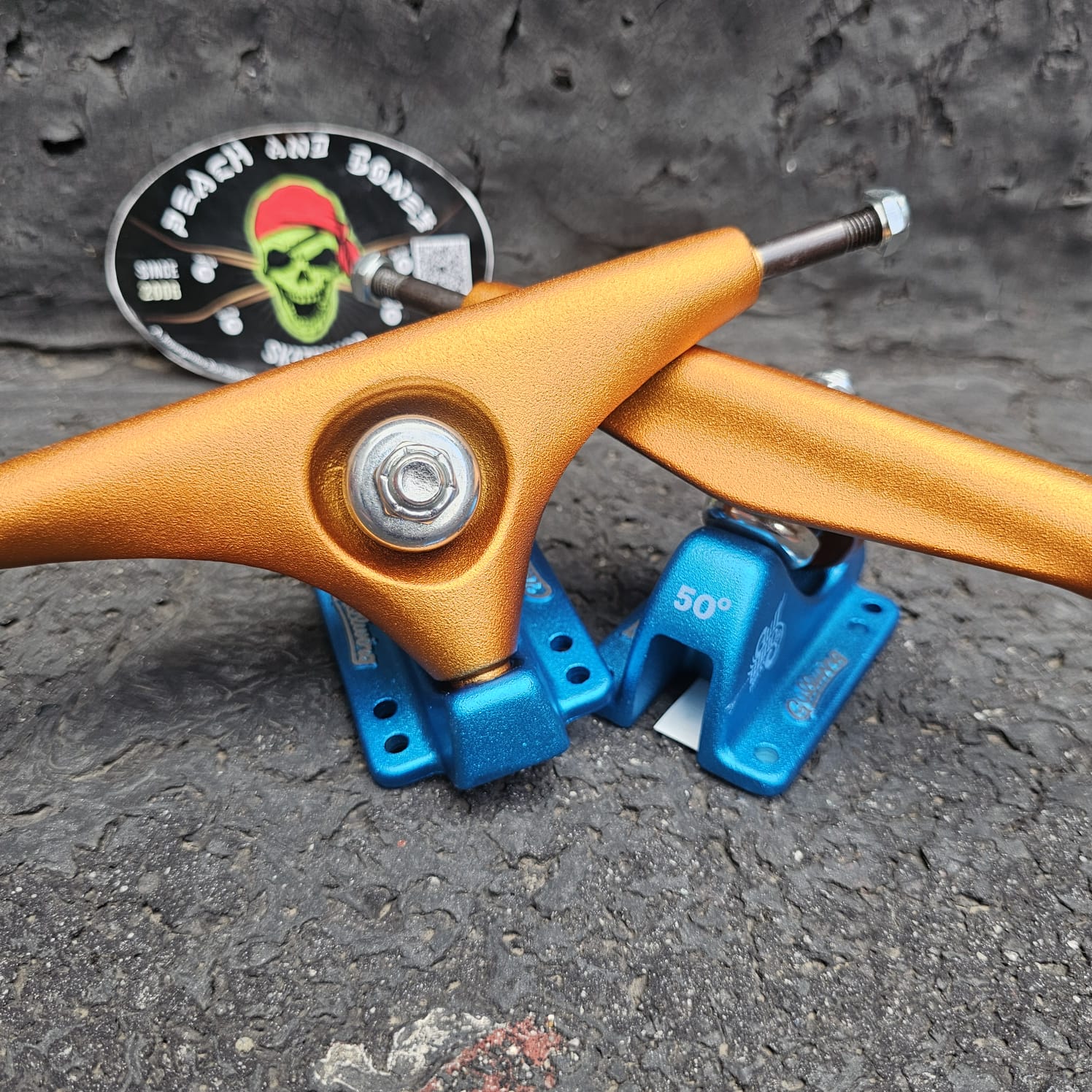 Peach and Bones Skateshop CDMX Gullwing Trucks Charger 9.0 Charger
