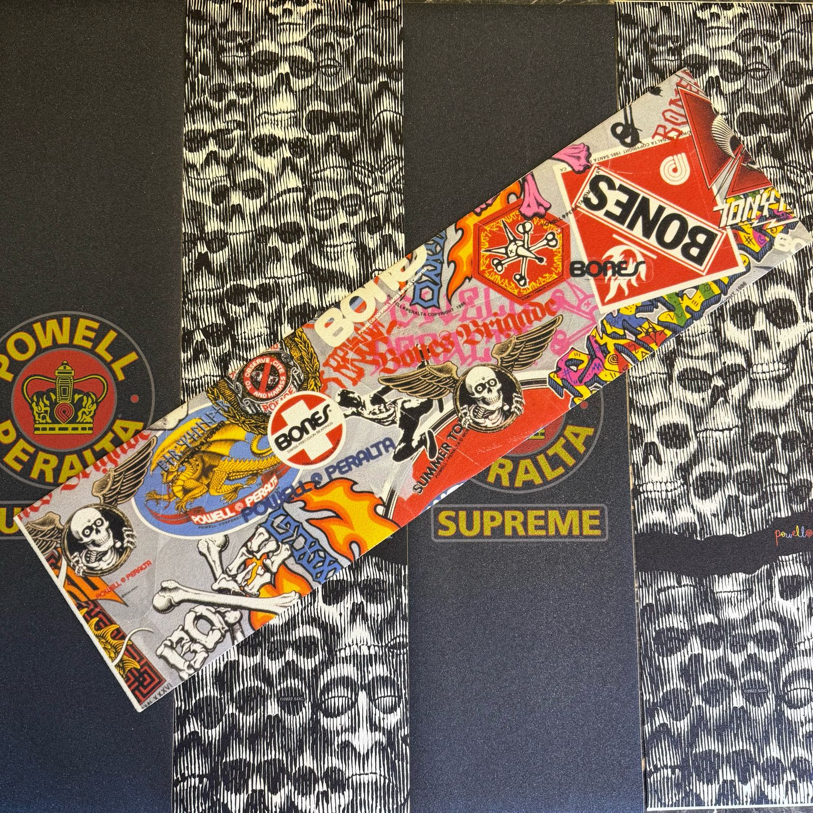 POWELL PERALTA Collage 9x33 - Grip de Skateboard