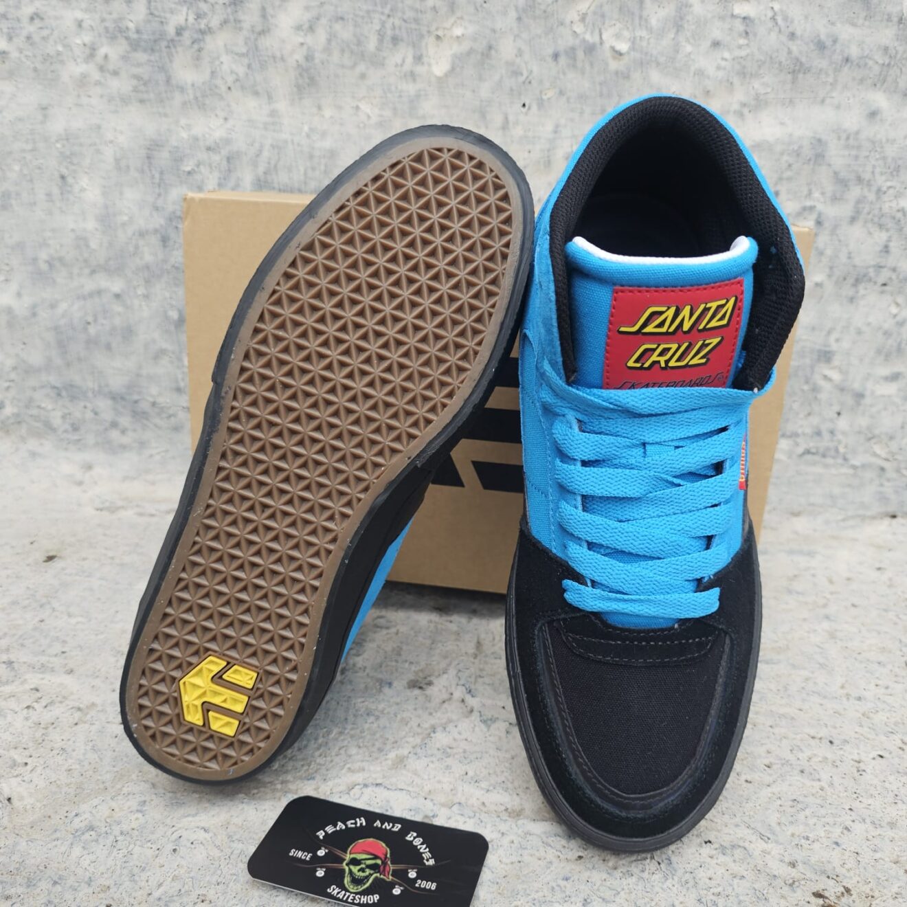 Etnies Men's Lo-Cut Slip X Santa Cruz Low Top Slip Qatar
