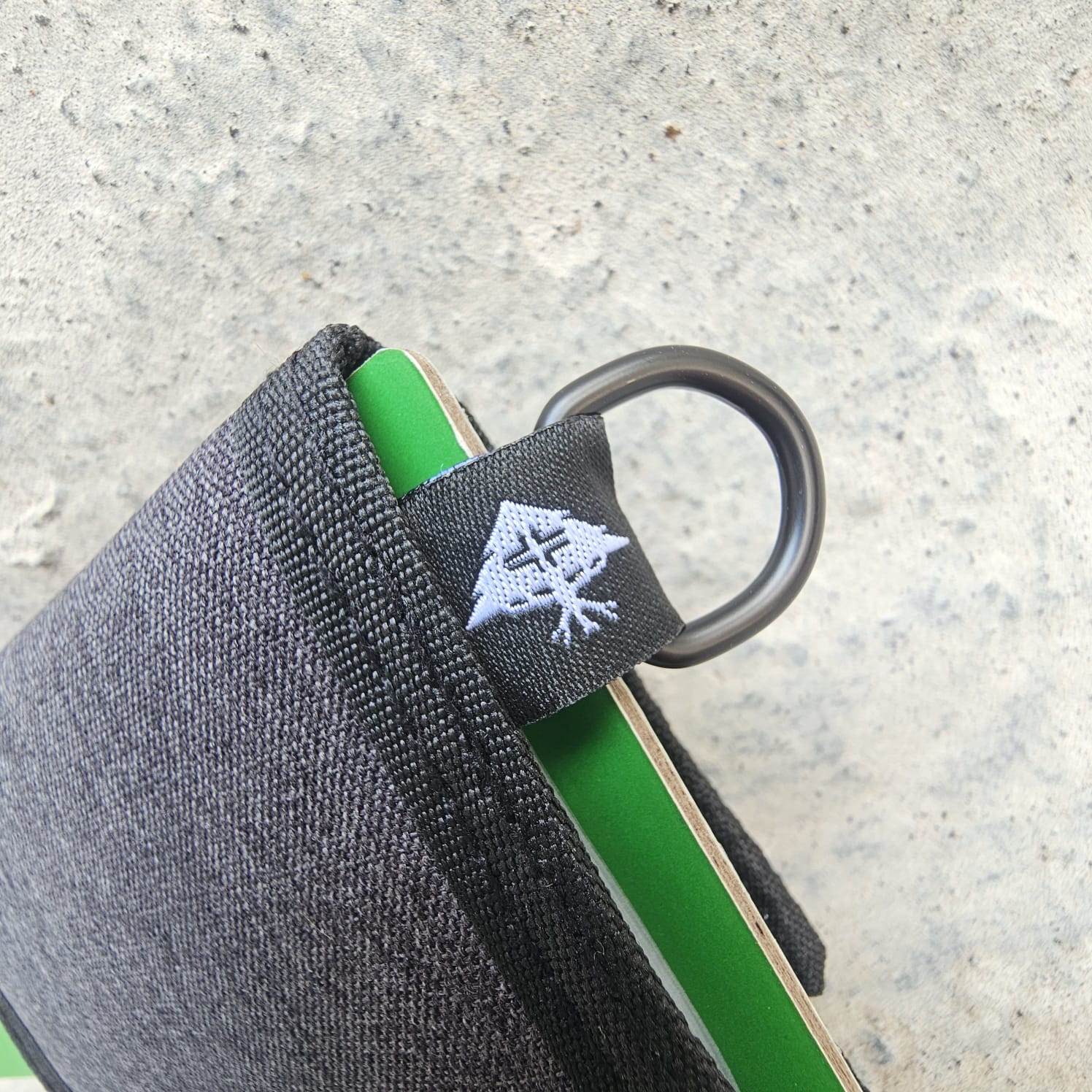 Peach and Bones Skateshop CDMX LRG Cartera Framework Trifold Grey - Image 2